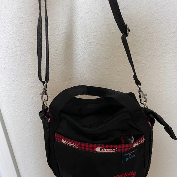 LeSportsac Black and Red Hello Kitty Hand Bag (Including Crossbody Straps) NWOT - Picture 6 of 8